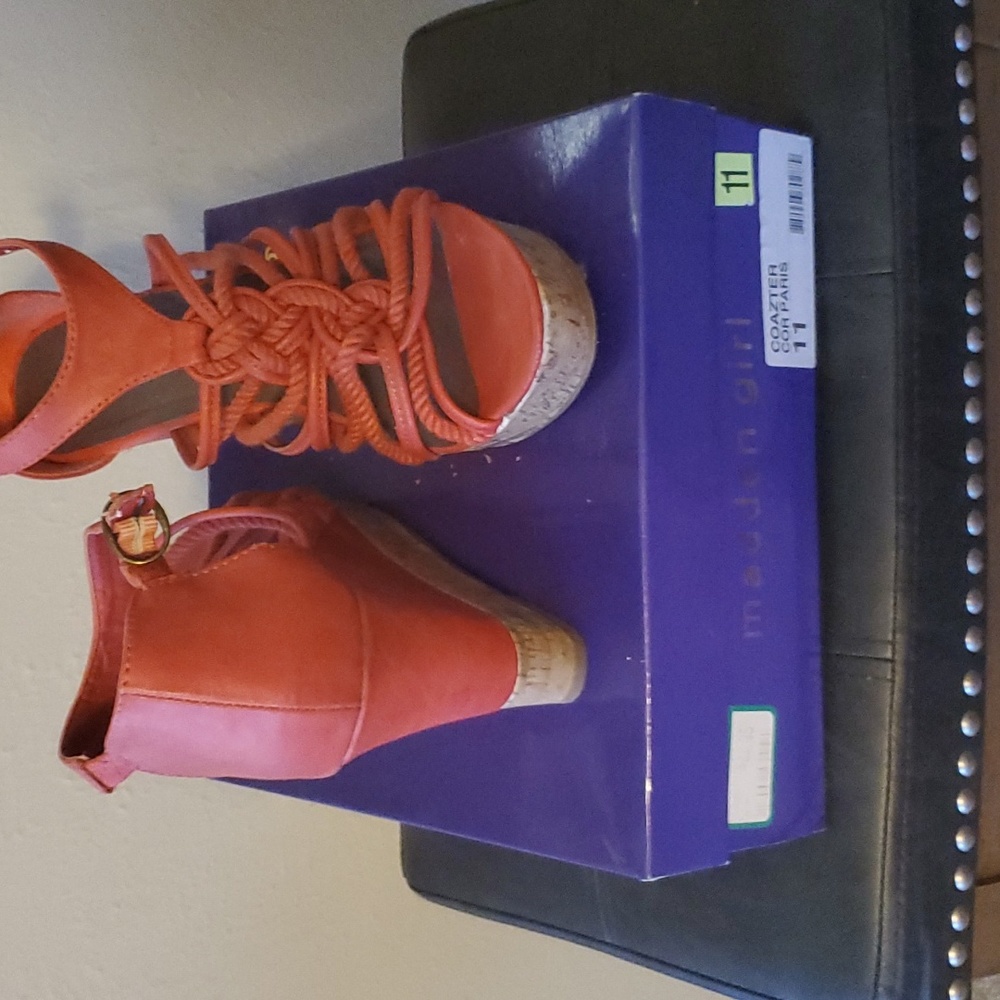 Madden girl wedge